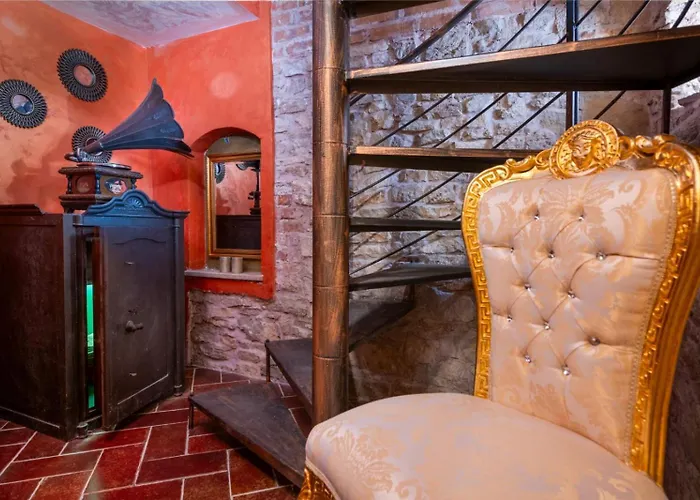Casa Bonaparte بولا