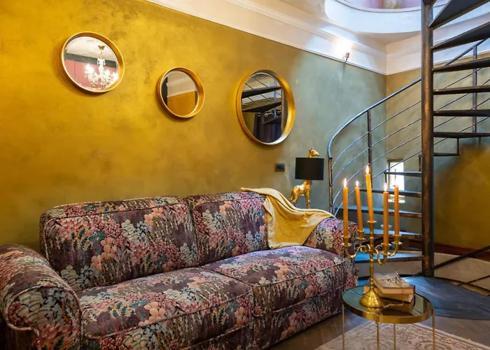 Casa Bonaparte * بولا